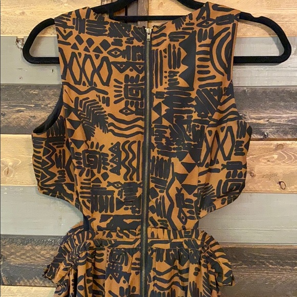 Ark & Co Side Cut Out Dress - Picture 4 of 4